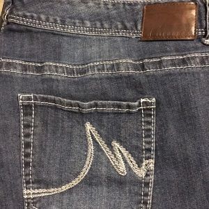 Maurices jeans